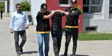 yer-adana-rahmetli-de-cok-iyi-bir-insan-degildi-deyince-olduruldu.jpg
