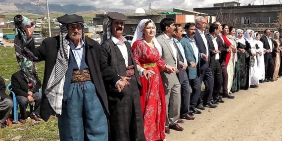 Pahalılık arttı, aşiret karar aldı: Yemek yok, gelinlik kira, altın az olacak… İşte alınan kararlar