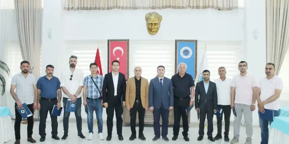 Batman Üniversitesi Rektörü Demir’den üniversite personeline teşekkür belgesi