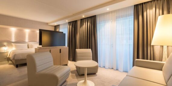 2 yıl boyunca tek kuruş ödemeden otelde kaldı!