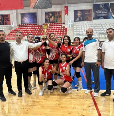 VOLEYBOL B KIZLAR 1