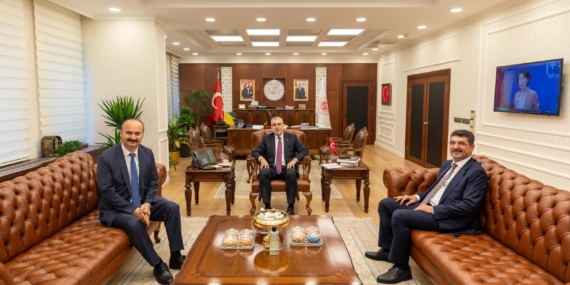 Milletvekili Ferhat Nasıroğlu ve Vali Ekrem Canalp, Bakanı ziyaret etti