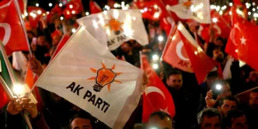 ak parti bayraklar vatandaş