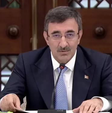 cevdet-yilmaz-depremlerin-yaralarini-sararken-temel-sorun-olarak-gordugumuz-enflasyonla-mucadele-konusunda-etkin-ve-kararli-adimlar-atacagiz