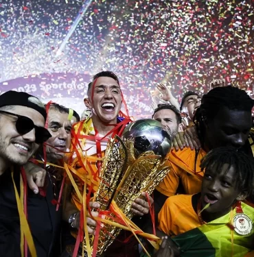 galatasarayin-sampiyonluguna-ozel-1905-er-adet-hatira-parasi-basildi-1