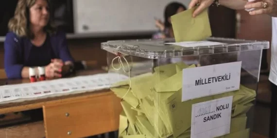 Son seçim anketi: İYİ Parti eriyor barajı 4 parti geçiyor