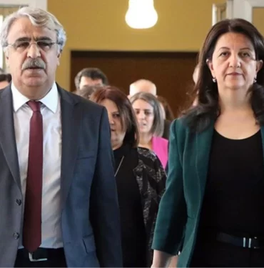 pervin-buldan-ve-mithat-sancar-hdp-de-es-genel-15996158_5677_amp
