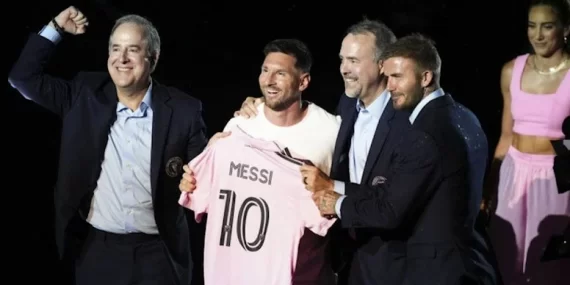 Messi, yeni takımına imzayı attı!