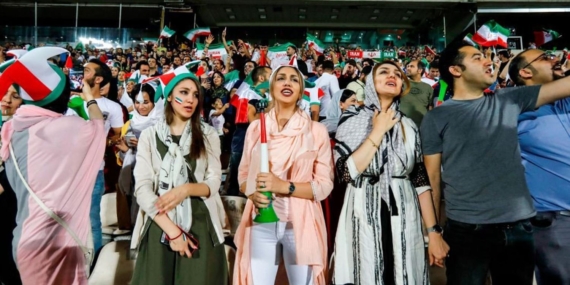 İran’da kadınlar artık stadyumlara girebilecek