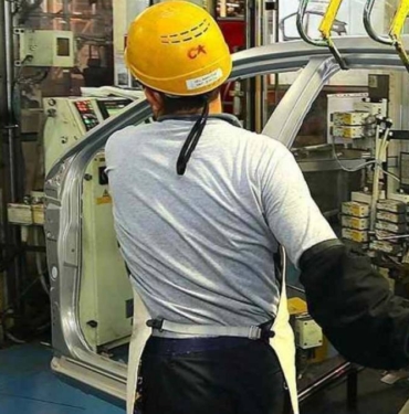 Almanya-hangi-kadrolarda-isci-alimi-yapacak-En-az-3500-Euro-maas-veriliyor-Vatandaslar-kuyruk-oldu1