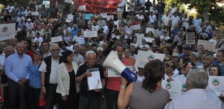 Eskisehirde-zamlara-ve-yoksulluga-karsi-eylem_-Hukumet-istifa