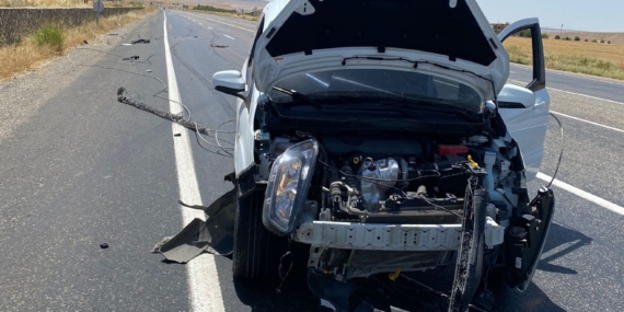 Kopan elektrik telleri trafik kazasına yol açtı
