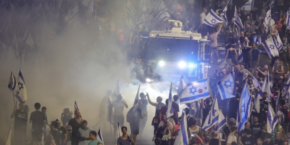 Tel Aviv’de ‘şiddet uygulamayı reddeden’ emniyet müdürü istifa etti