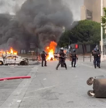 fransa-da-neden-olaylar-cikti-son-dakika-fransa-16078929_7285_amp