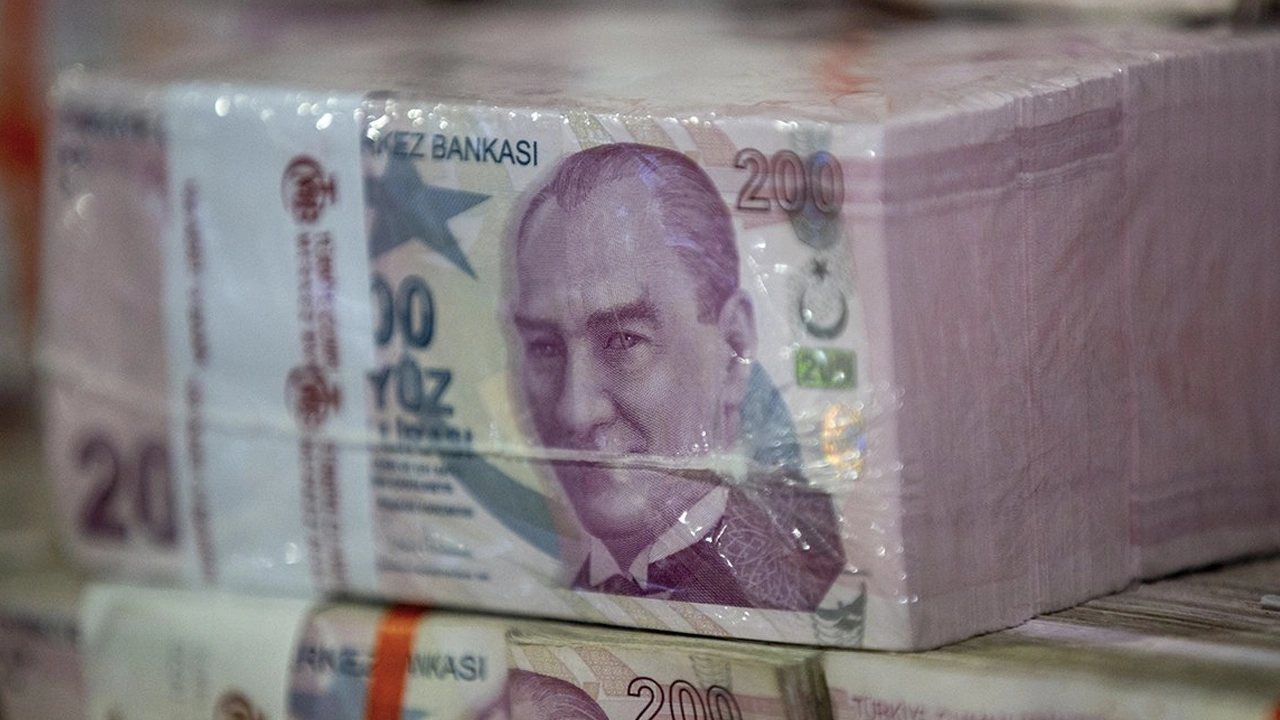 TÜİK verileri ortaya koydu: En yüksek kazanç finans ve sigorta sektörlerinde