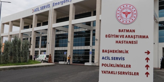 Vekil Oduncu, HDP ve TJA’lı kadınlar, bıçakla yaralana kadını ziyaret etti