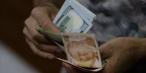 Dolar, TL karşısında yeni rekorunu kırdı