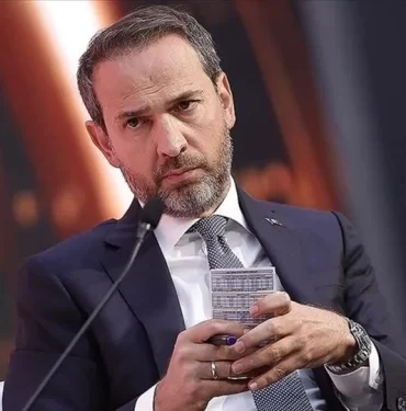 Enerji ve Tabii Kaynaklar Bakanı Alparslan Bayraktar
