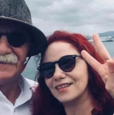 690x390cc-izm-19-08-2023-sanatci-orhan-aydin-kizi-adina-fidan-dikecek2