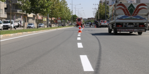 Batman’da ulaşım, yol çizgi çalışmalarına ağırlık veriyor