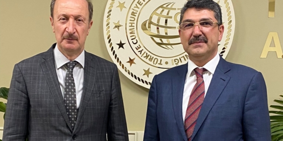 Batman Milletvekili Ferhat Nasıroğlu, uçak sefer sayısı için görüşme gerçekleştirdi
