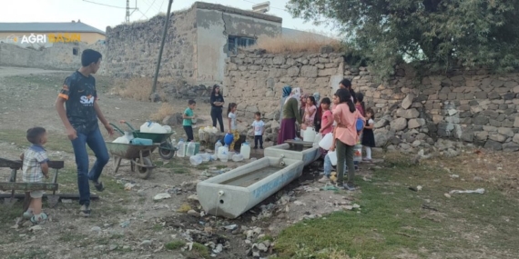 Ağrı’nın ilçe ve köylerinde su sorunu giderek büyüyor!
