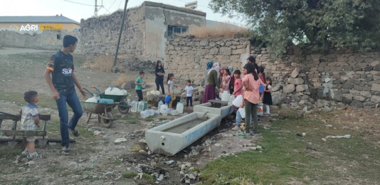 agri-ilce-ve-koylerinde-su-sorunu-buyuyor-5