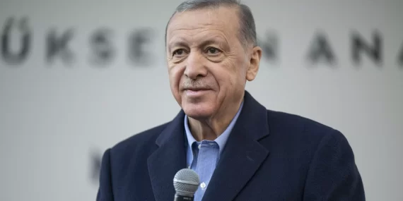 Erdoğan ekonomik kriz için ‘siyasi oyun’ dedi, “milli birlik” istedi