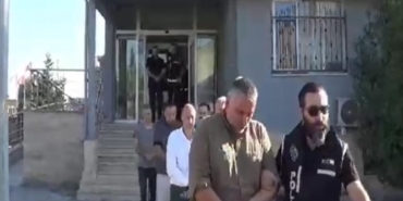 MATBAA KURUP SAHTE DOLAR BASIYORLARDI: 6 ŞÜPHELİ TUTUKLANDI