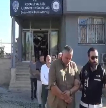 MATBAA KURUP SAHTE DOLAR BASIYORLARDI: 6 ŞÜPHELİ TUTUKLANDI