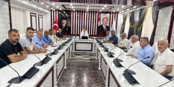 Valilikten, şehir içi minibüs kooperatif başkanları ile toplantı