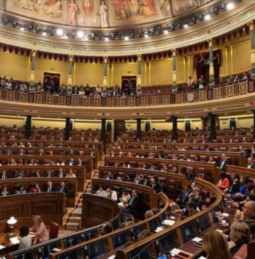 Ispanya-Meclisinde-3-dil-daha-kullanilacak