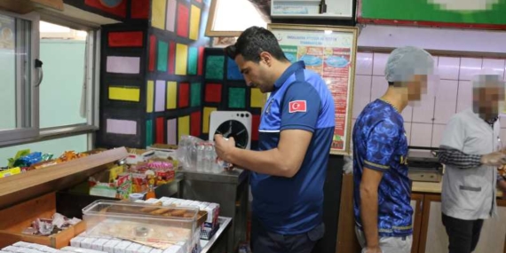 Batman Belediyesinden okul çevresinde bulunan market, dönerci, bakkal ve büfelere denetim