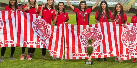 Petrolspor kadınlar atletizm takımı süper ligi 3 bitirdi