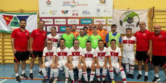 Down Sendromlu Futsal Milli Takımı şampiyon oldu. Galibiyet golü Batmanlı oyuncudan