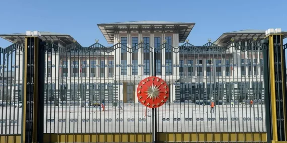 Cumhurbaşkanlığı’nda deprem: Erdoğan 14 danışmanıyla yollarını ayırdı