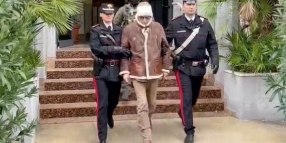 30 yıl firar olan mafya lideri cezaevinde hayatını kaybetti 30 yıl firar olan mafya lideri cezaevinde hayatını kaybetti