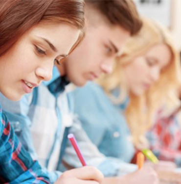 öğrenciler üniveriste