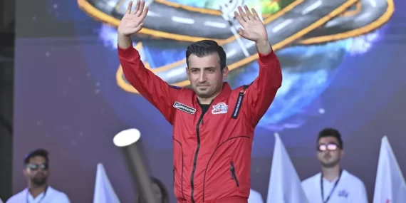 Selçuk Bayraktar, “Siyasete girecek misiniz” sorusunu cevapladı