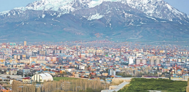 van-DUj7_cover