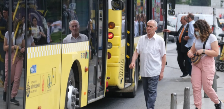 1697378453