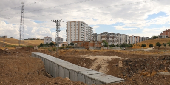 Menfez çalışması tamamlanarak yağmur suyu hattı kışa hazırlandı