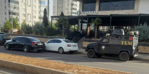Diyarbakır’da polisin Starbucks ve Burger King nöbeti