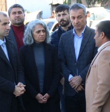 690x390cc-btm-21-11-2023-bdp-es-baskanlar-sel-ziyaret3