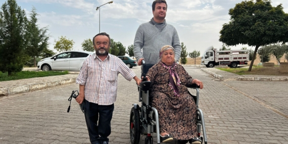 Haberimiz sonrası ihtiyacı olan akülü arabasına kavuştu