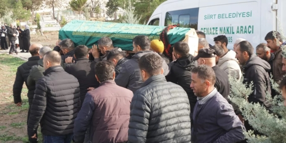 Siirt’te yaşamını yitiren madenci defnedildi Siirt’te yaşamını yitiren madenci defnedildi