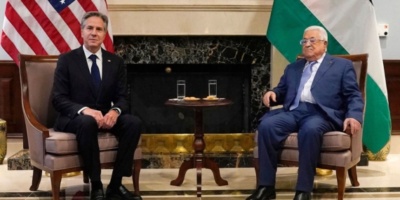 Filistin Devlet Başkanı Abbas’ın konvoyu vuruldu ‘Ebu Cendel’in Çocukları’ örgütünün, Filistin Devlet Başkanı Abbas’ın konvoyunu vurduğu aktarıldı.