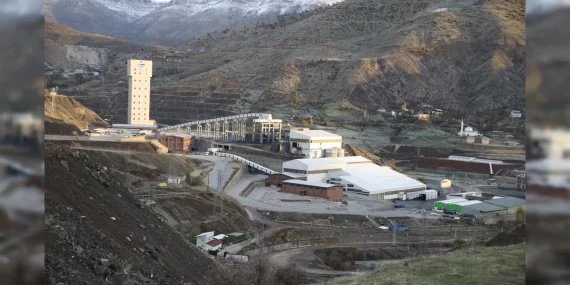 Siirt'te Eti Bakır'ın maden sahasında göçük; 5 madenci hayatını kaybetti Siirt’te Eti Bakır’ın maden sahasında göçük; 5 madenci hayatını kaybetti