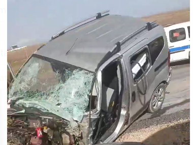 Kurtalan’da zincirleme kaza meydana geldi: 1 kişi hayatını kaybetti, 3 kişi yaralandı Kurtalan’da zincirleme kaza meydana geldi: 1 kişi hayatını kaybetti, 3 kişi yaralandı