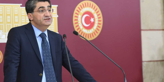 DEVA Partili Ekmen: Erdoğan, haziran ayında kayyım talimatı vermiş DEVA Partili Ekmen: Erdoğan, haziran ayında kayyım talimatı vermiş